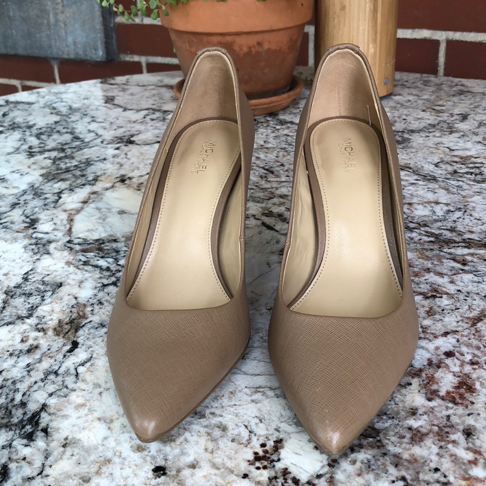 Michael Kors nude Heels Brand New!